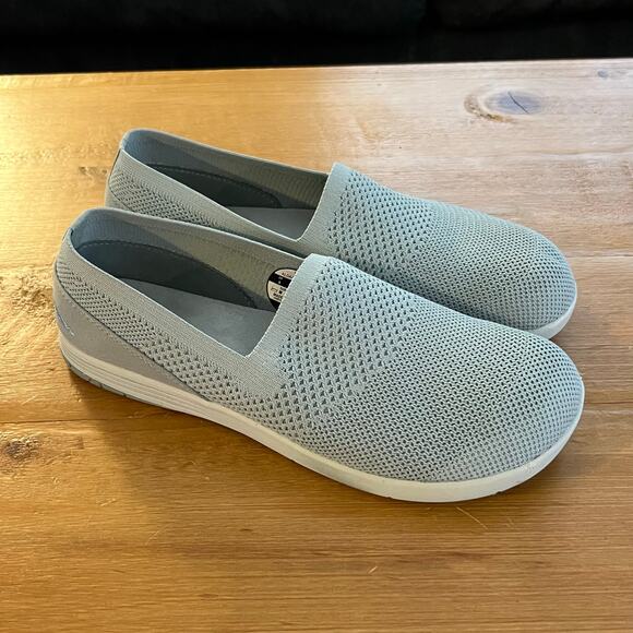 Altra TOKALA Women’s Slip-On Shoes Knit Size 10 Light Blue Comfort Loafers - Picture 2 of 7